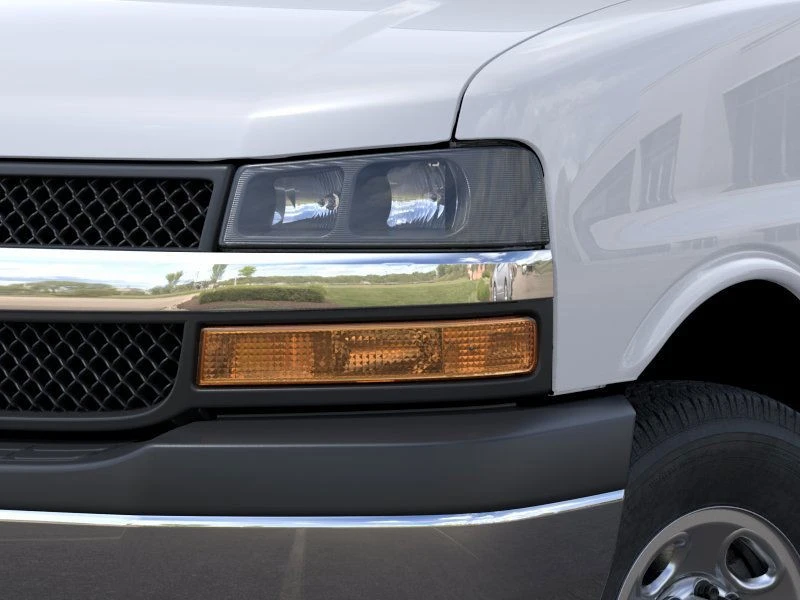 2025 Chevrolet Express - Image 10 of 21