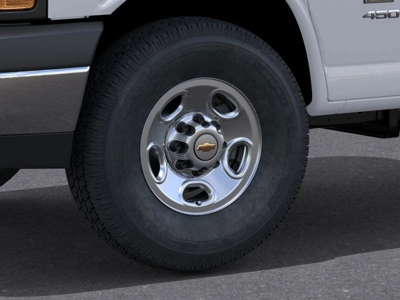 2025 Chevrolet Express - Image 9 of 21