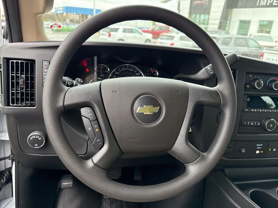 2025 Chevrolet Express - Image 11 of 12