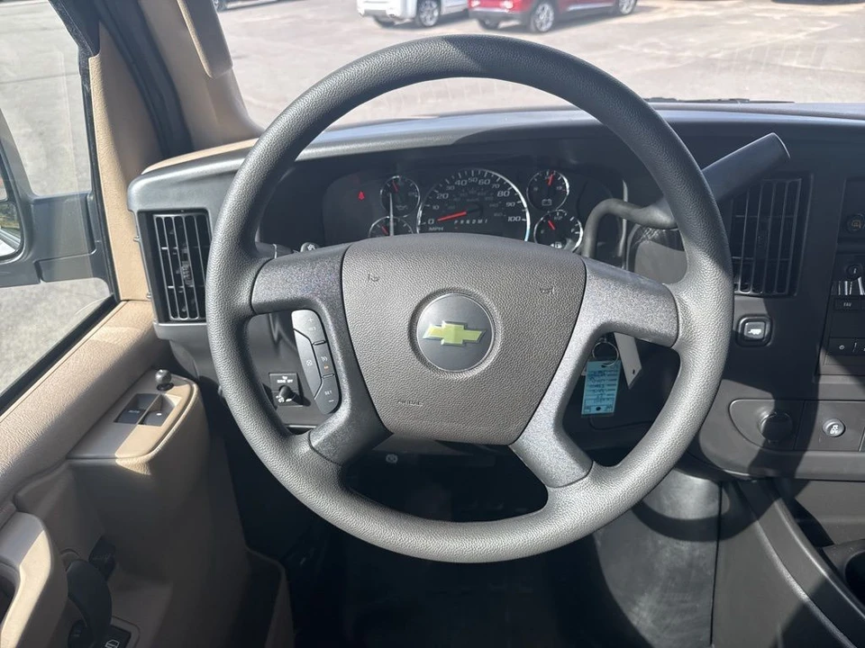2025 Chevrolet Express - Image 12 of 12