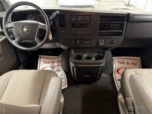 2025 Chevrolet Express - Image 15 of 19