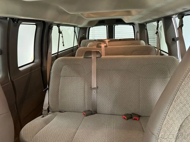 2025 Chevrolet Express - Image 14 of 19