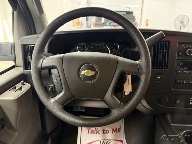 2025 Chevrolet Express - Image 16 of 19