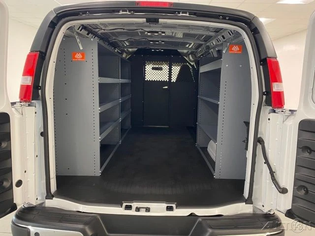 2025 Chevrolet Express - Image 8 of 12