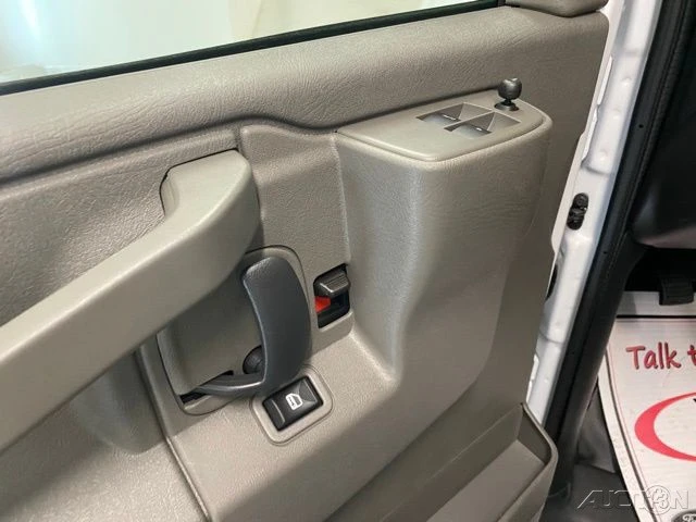 2025 Chevrolet Express - Image 11 of 12