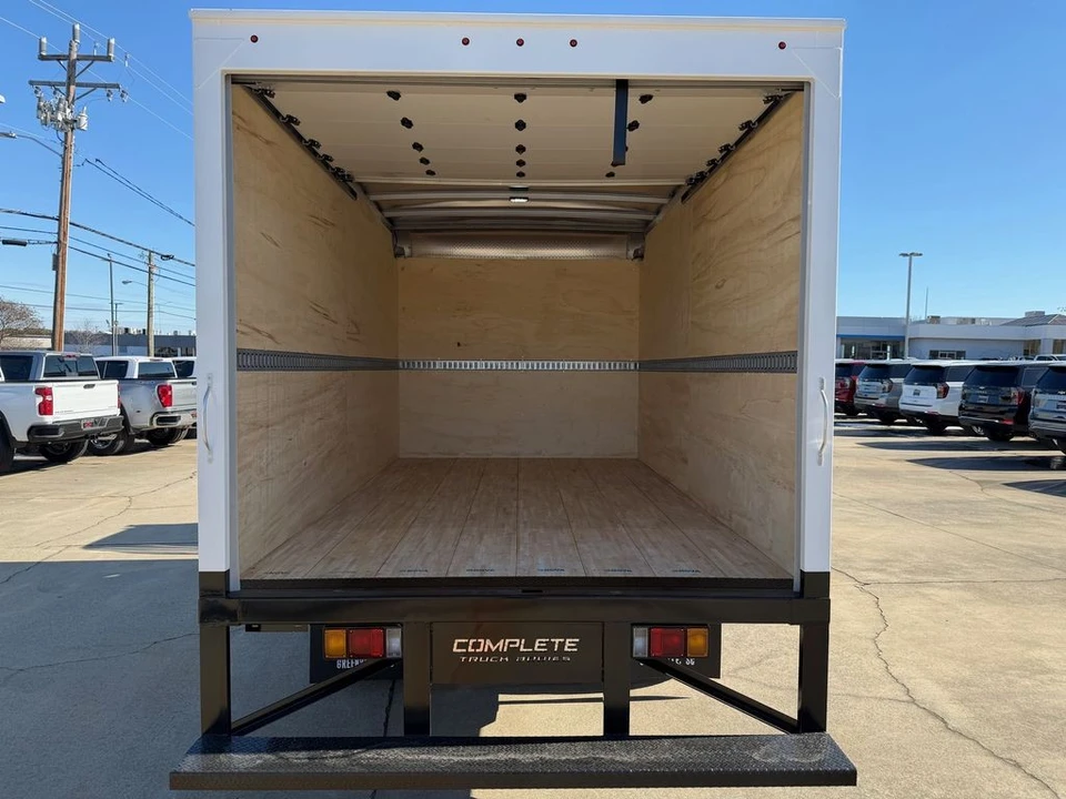 2025 Chevrolet - Image 4 of 6