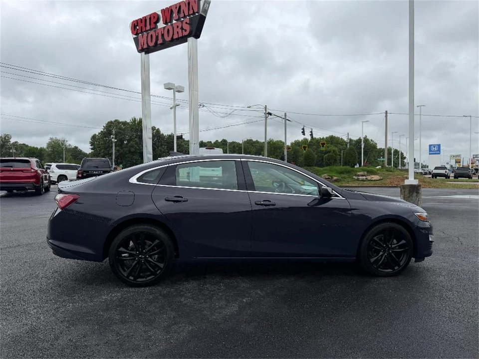 2025 Chevrolet Malibu - Image 14 of 31