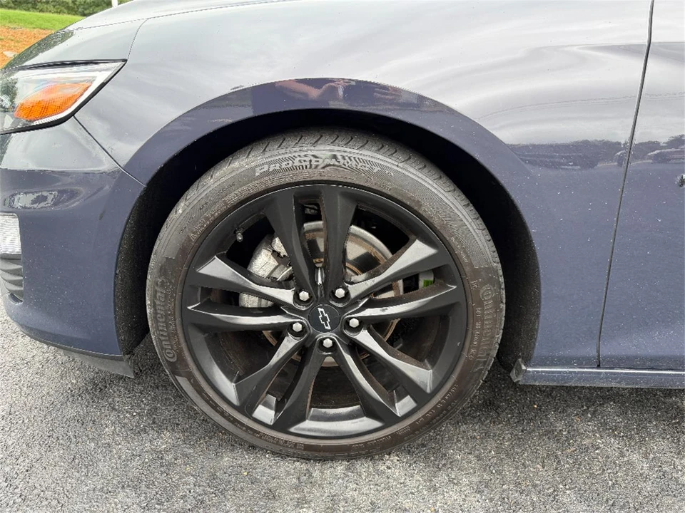 2025 Chevrolet Malibu - Image 15 of 31