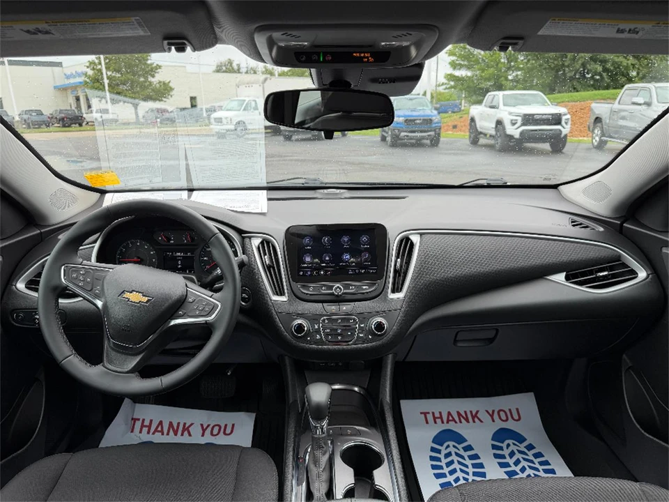 2025 Chevrolet Malibu - Image 23 of 31