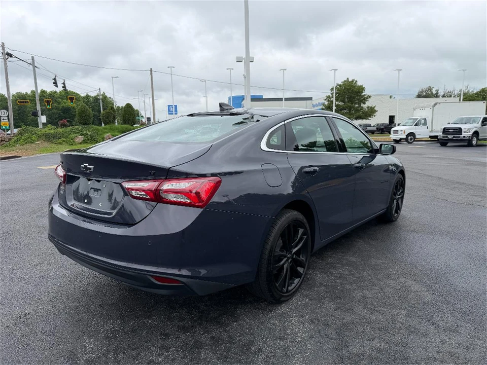 2025 Chevrolet Malibu - Image 13 of 31
