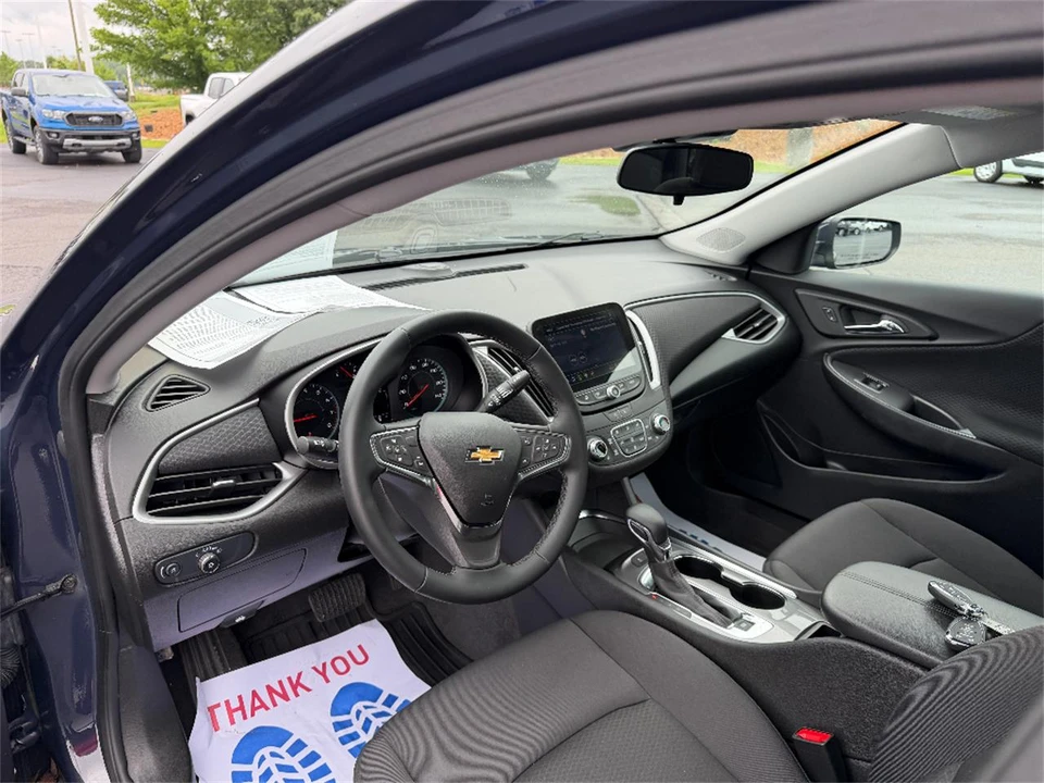 2025 Chevrolet Malibu - Image 31 of 31