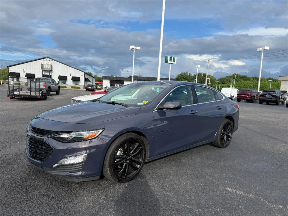 2025 Chevrolet Malibu - Image 3 of 31