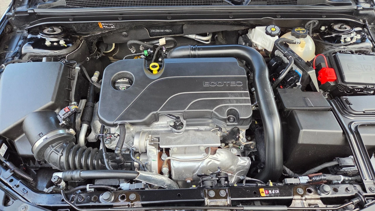 2025 Chevrolet Malibu - Image 13 of 21