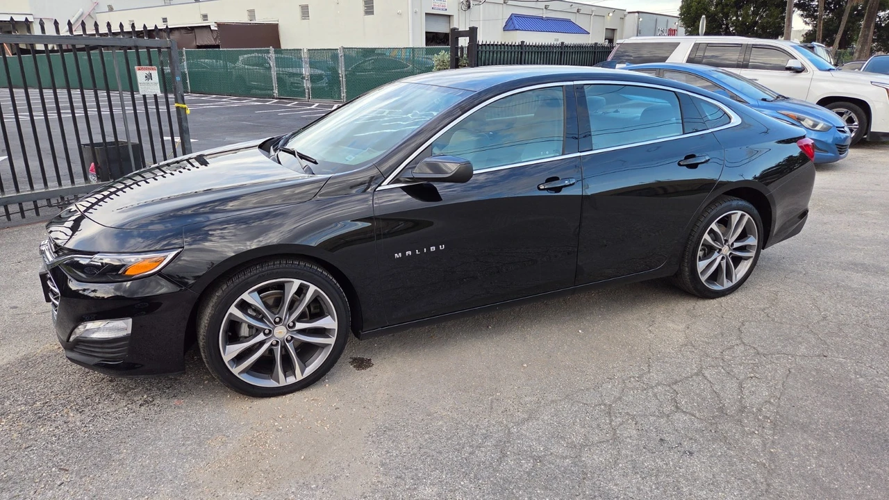 2025 Chevrolet Malibu - Image 4 of 21