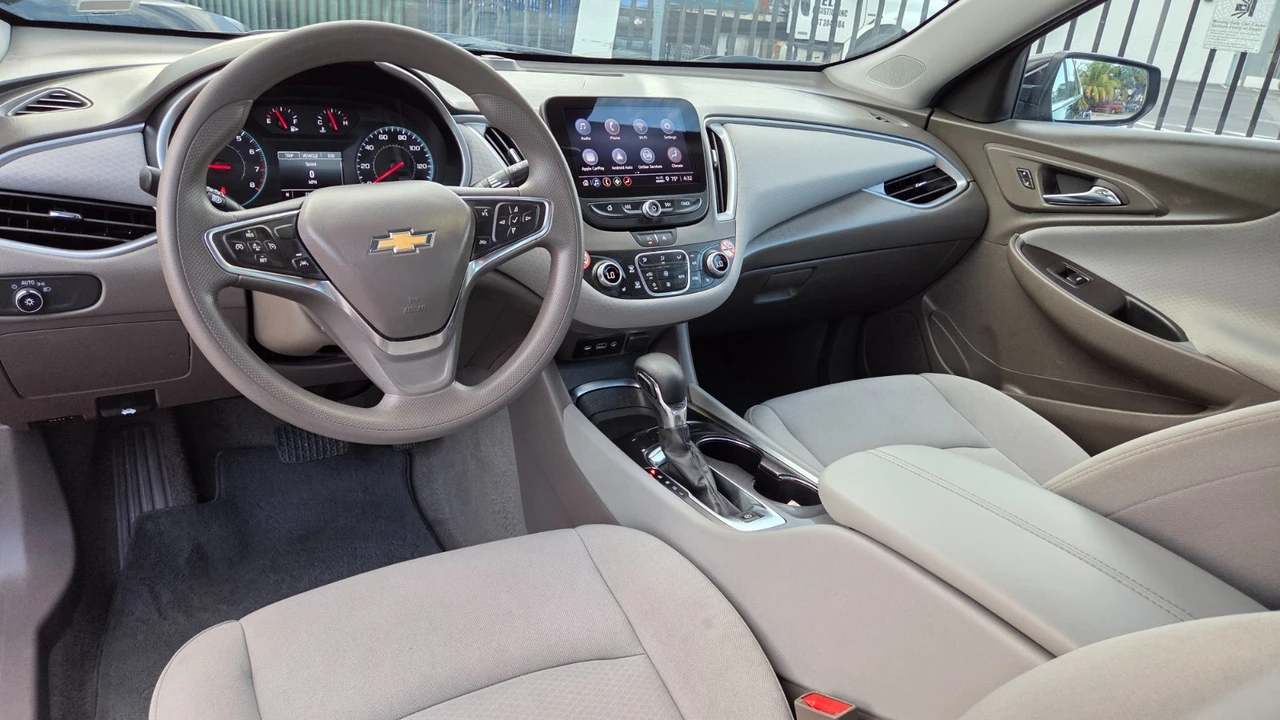 2025 Chevrolet Malibu - Image 16 of 21