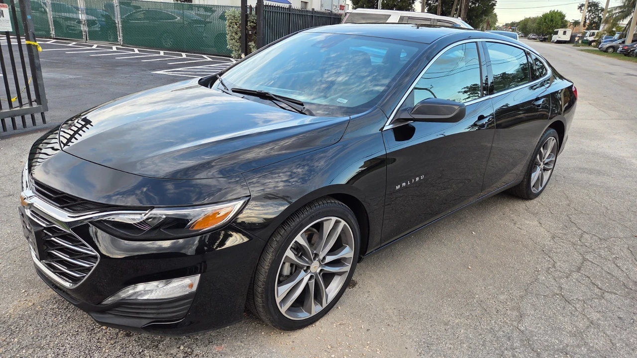 2025 Chevrolet Malibu - Image 3 of 21