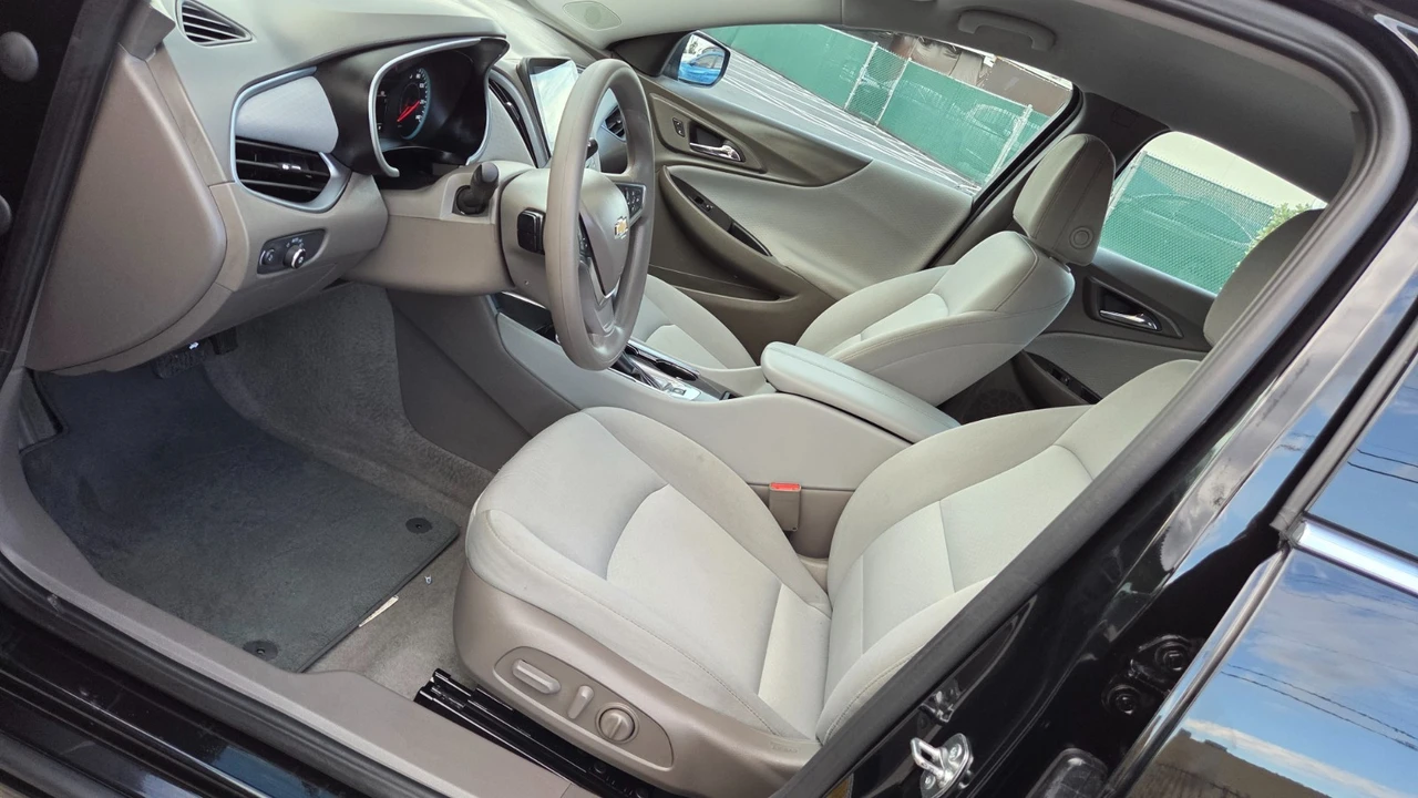2025 Chevrolet Malibu - Image 14 of 21
