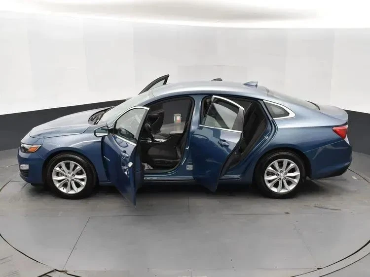 2025 Chevrolet Malibu - Image 6 of 12