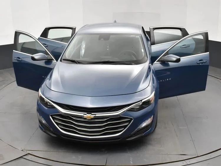2025 Chevrolet Malibu - Image 9 of 12