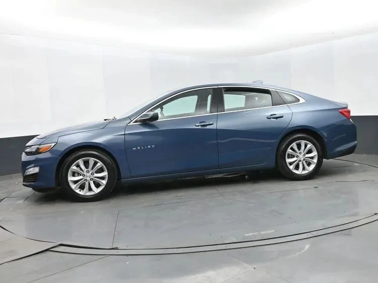 2025 Chevrolet Malibu - Image 2 of 12