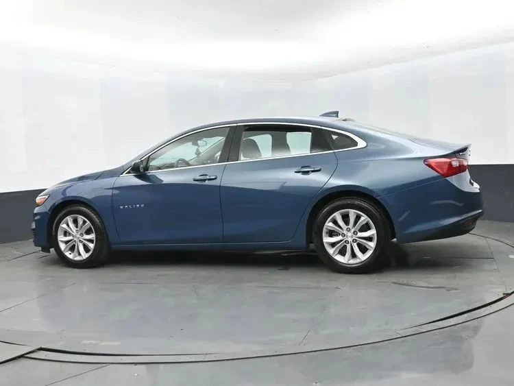 2025 Chevrolet Malibu - Image 3 of 12