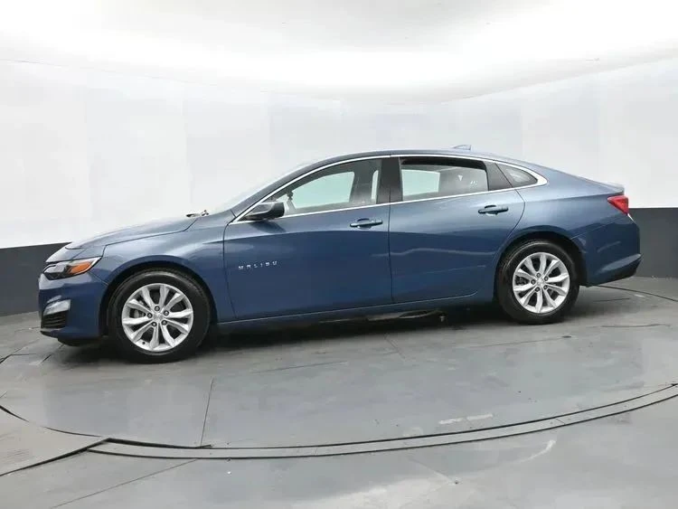 2025 Chevrolet Malibu - Image 2 of 12