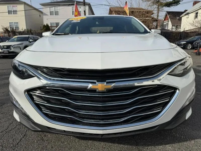 2025 Chevrolet Malibu - Image 5 of 12