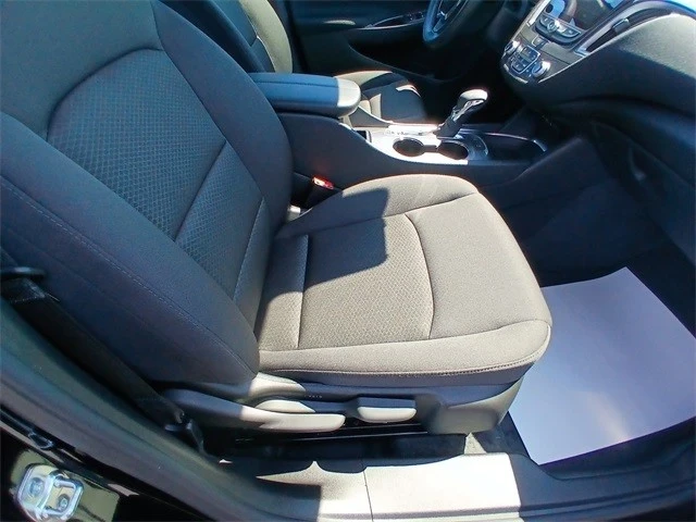 2025 Chevrolet Malibu - Image 17 of 21