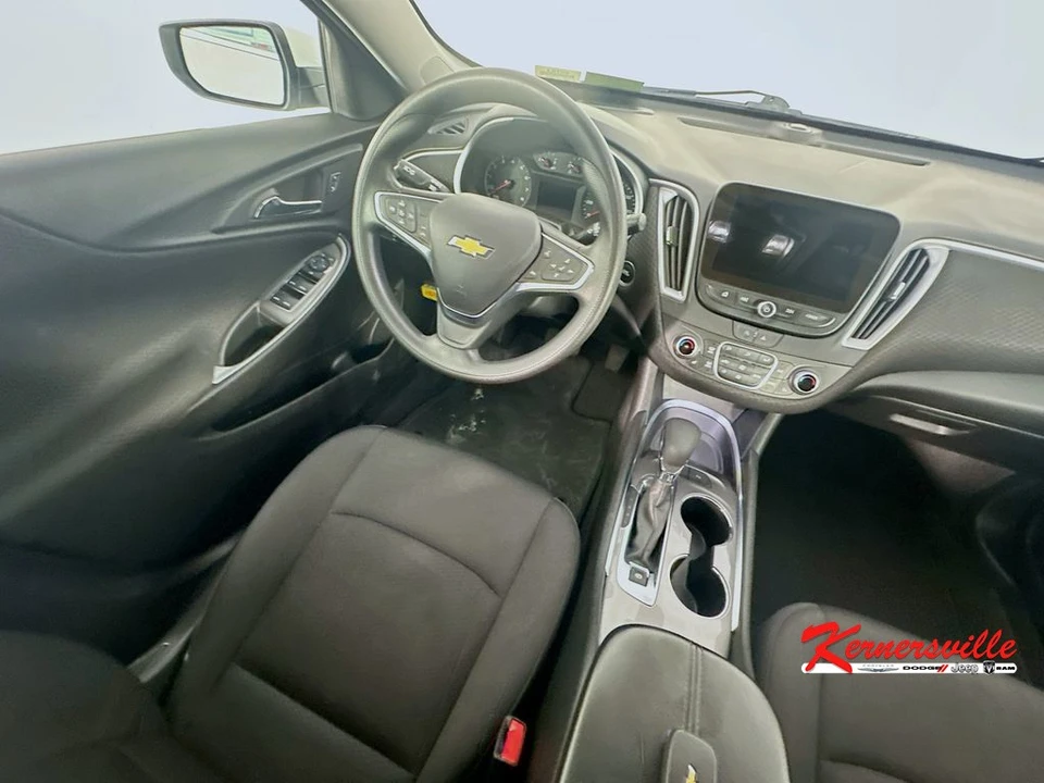 2025 Chevrolet Malibu - Image 9 of 21