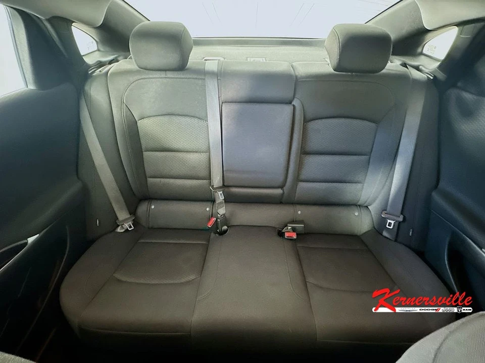 2025 Chevrolet Malibu - Image 13 of 21