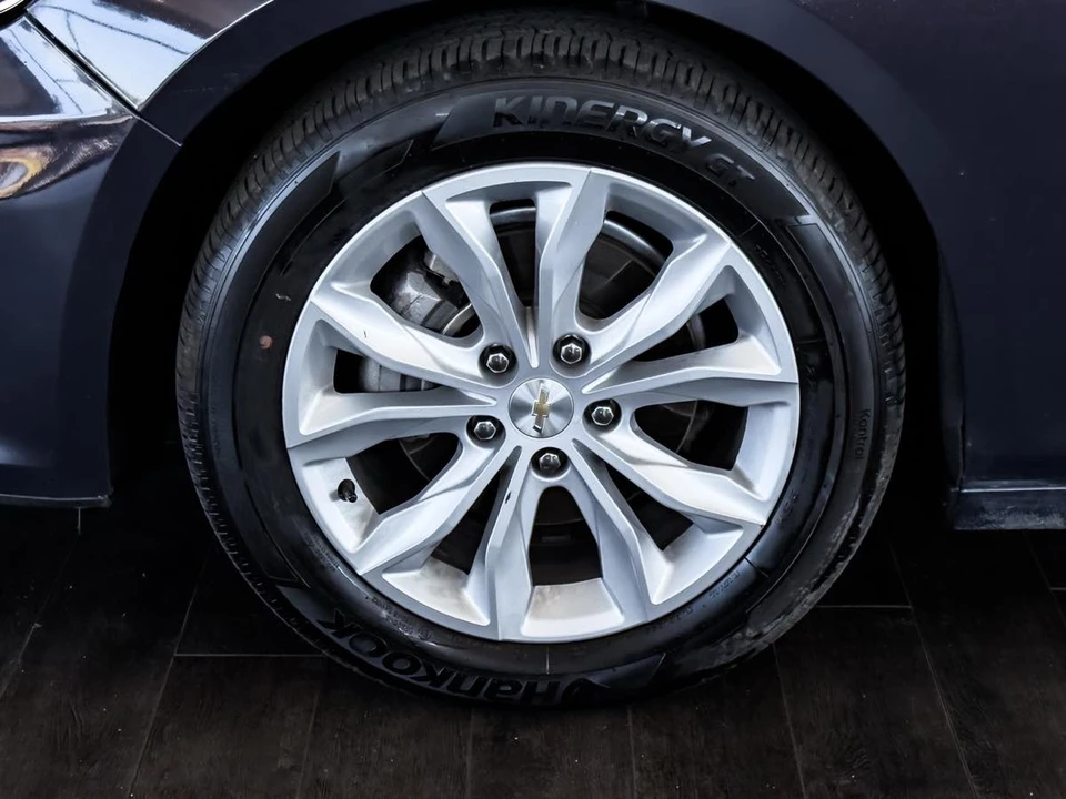 2025 Chevrolet Malibu - Image 20 of 21
