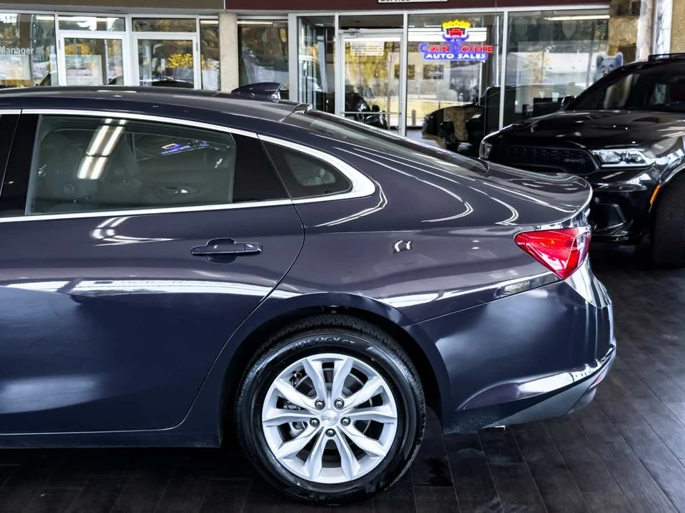 2025 Chevrolet Malibu - Image 10 of 21