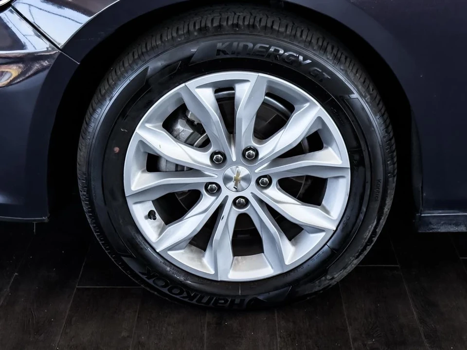 2025 Chevrolet Malibu - Image 20 of 21