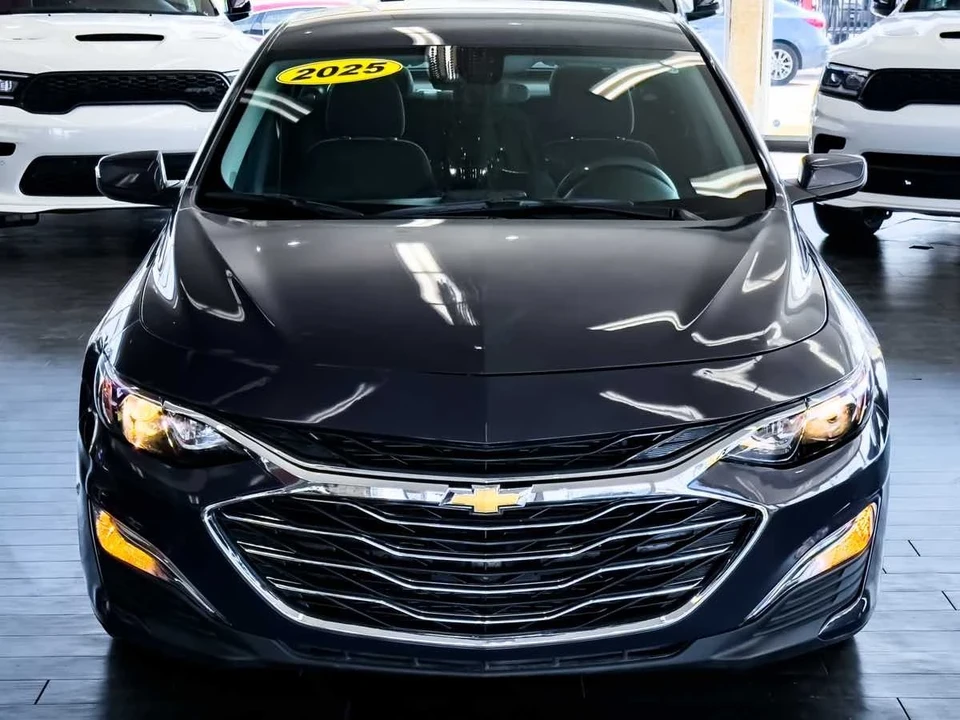 2025 Chevrolet Malibu - Image 3 of 21