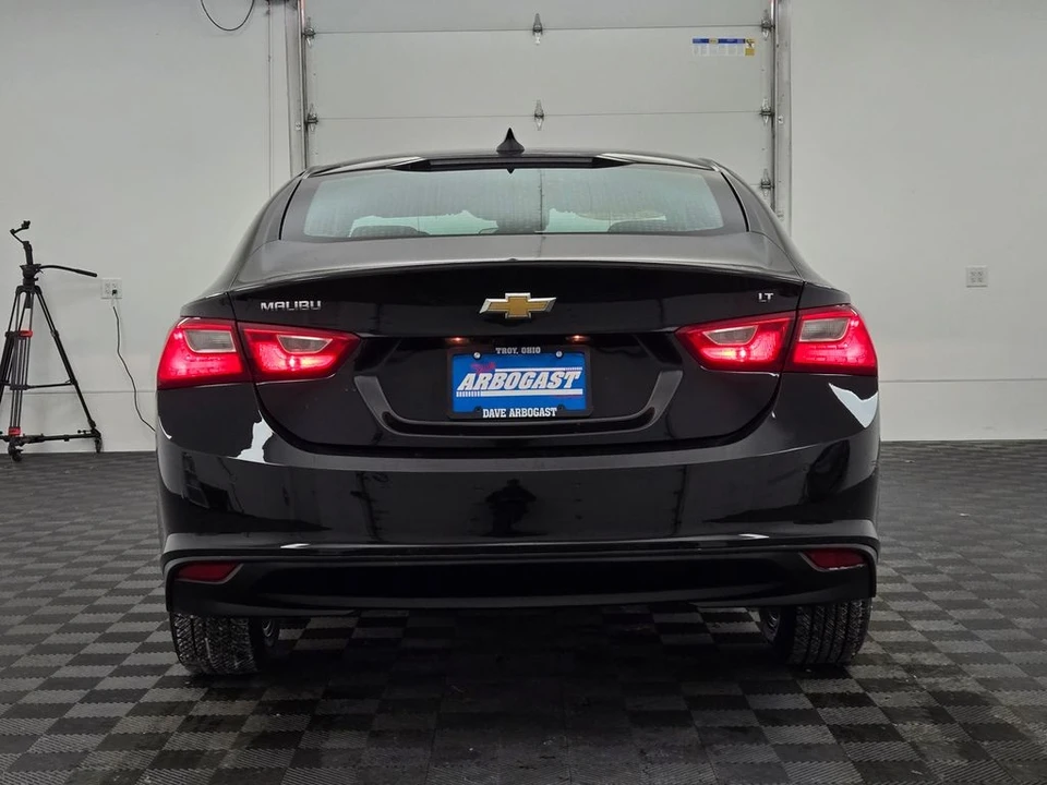 2025 Chevrolet Malibu - Image 9 of 12