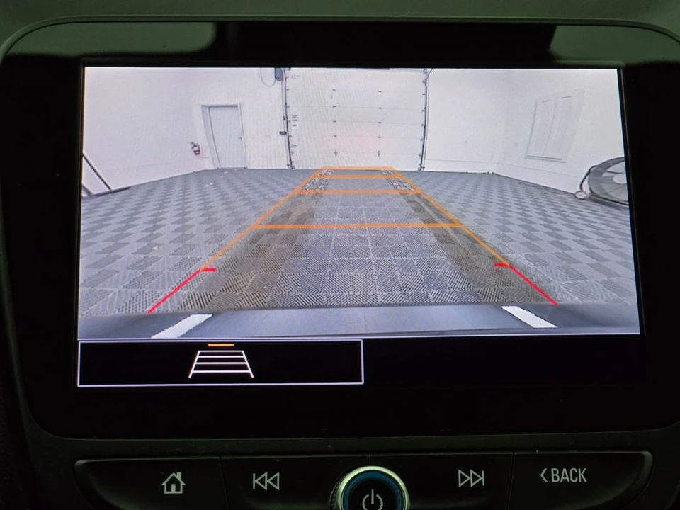 2025 Chevrolet Malibu - Image 3 of 12
