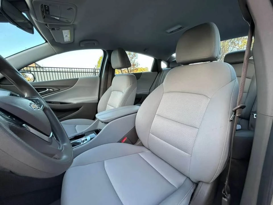 2025 Chevrolet Malibu - Image 12 of 18