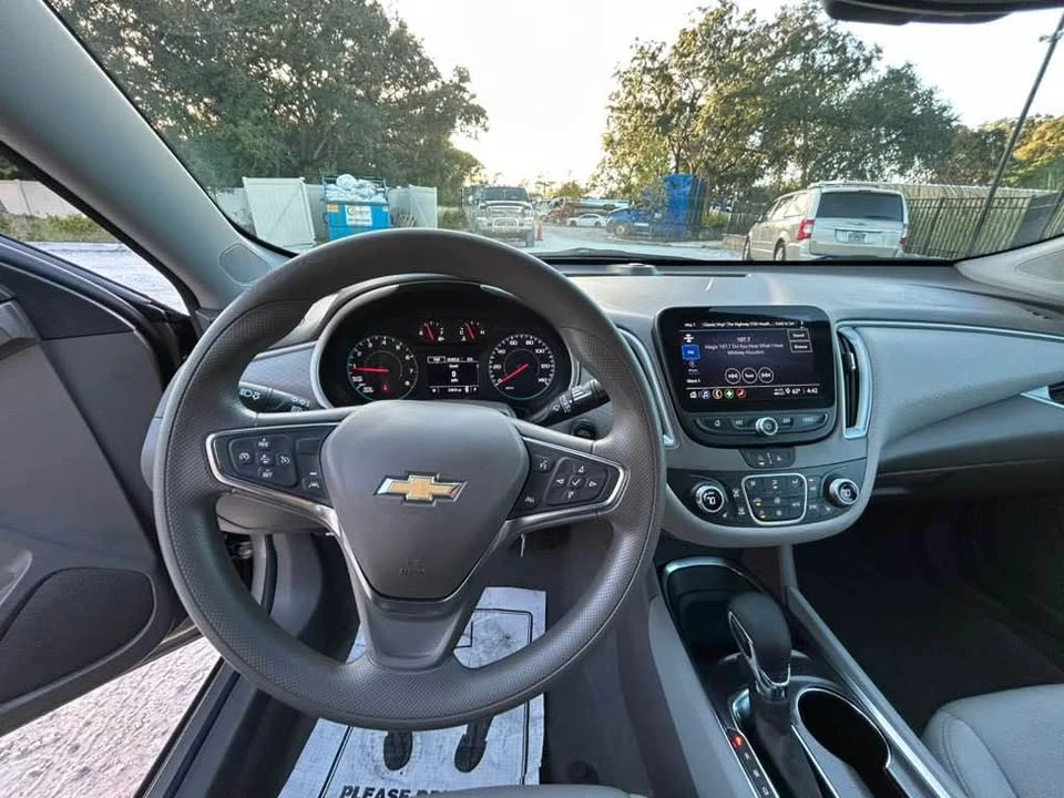 2025 Chevrolet Malibu - Image 14 of 18