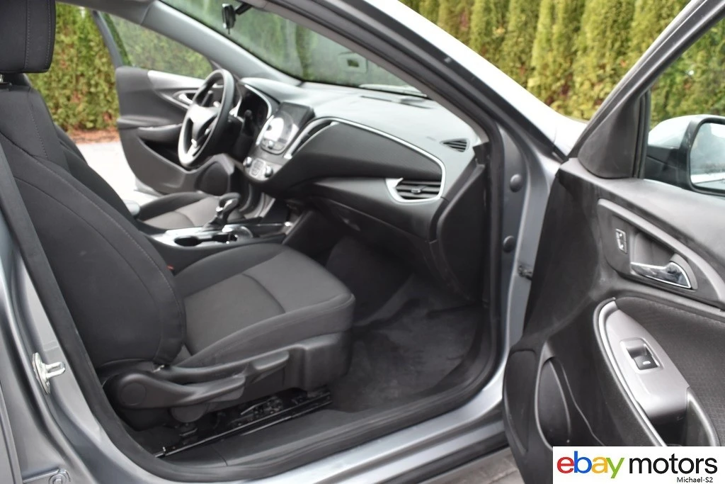 2025 Chevrolet Malibu - Image 16 of 21