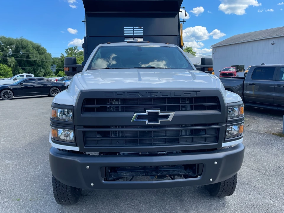 2025 Chevrolet Silverado - Image 14 of 24