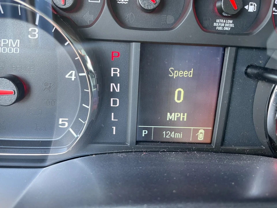 2025 Chevrolet Silverado - Image 22 of 24