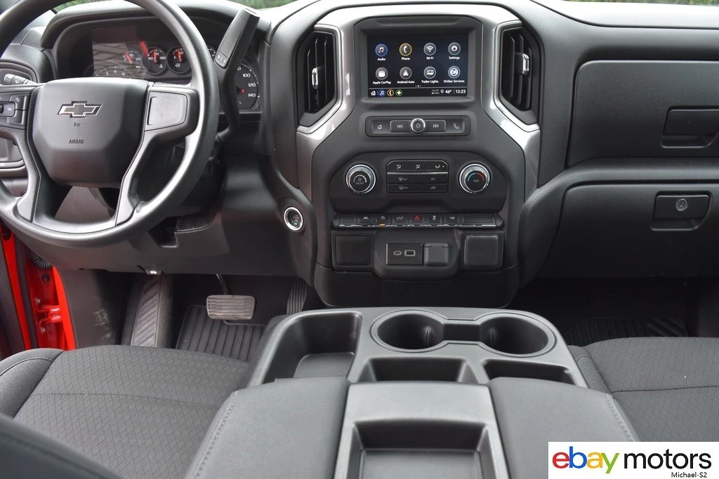 2025 Chevrolet Silverado 4th Gen - Image 15 of 21