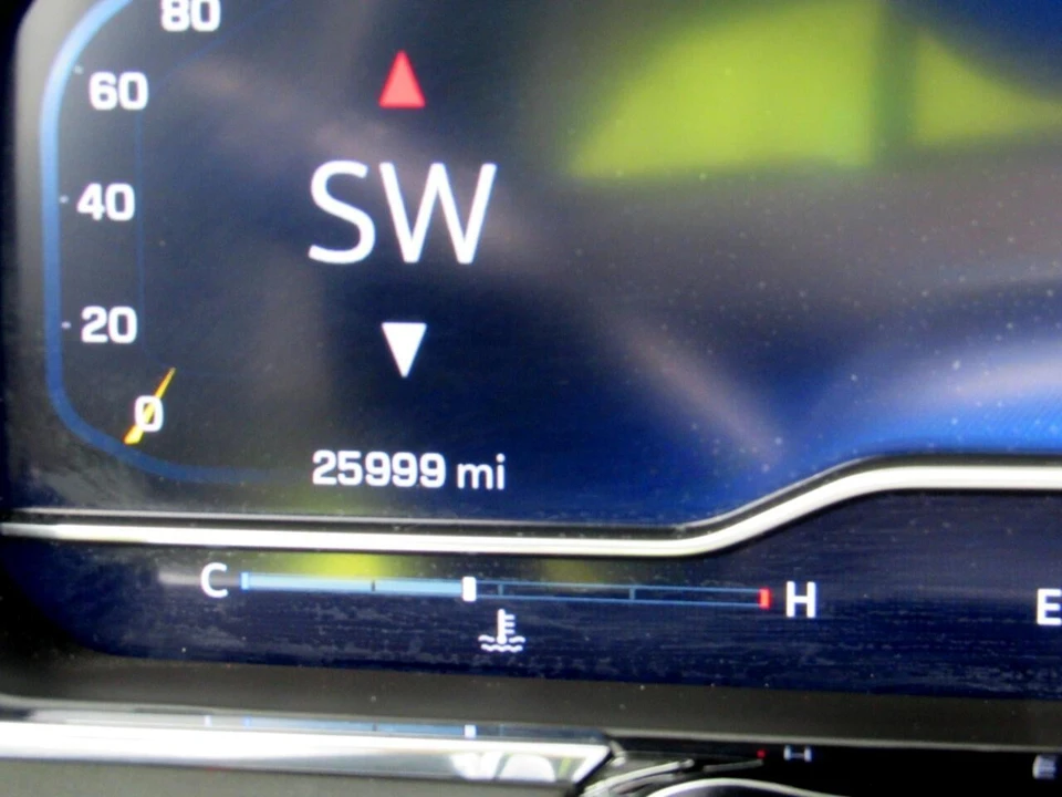 2025 Chevrolet Silverado 4th Gen - Image 9 of 21
