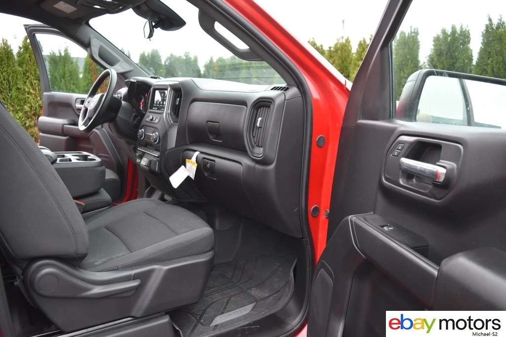 2025 Chevrolet Silverado 4th Gen - Image 17 of 21
