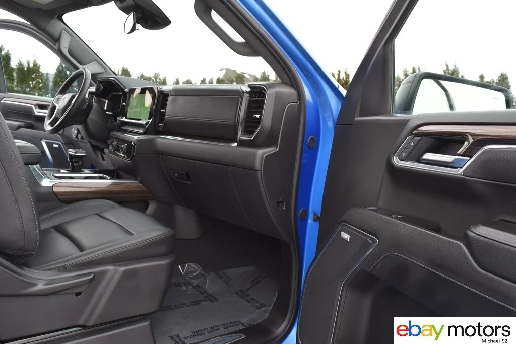 2025 Chevrolet Silverado 4th Gen - Image 17 of 21