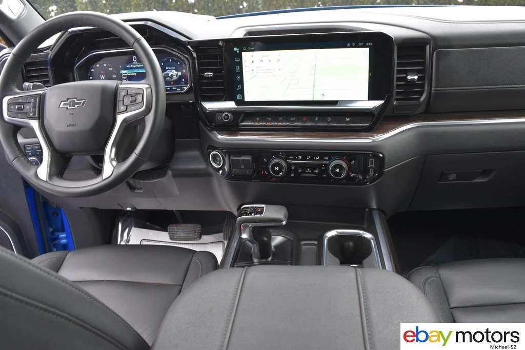2025 Chevrolet Silverado 4th Gen - Image 15 of 21