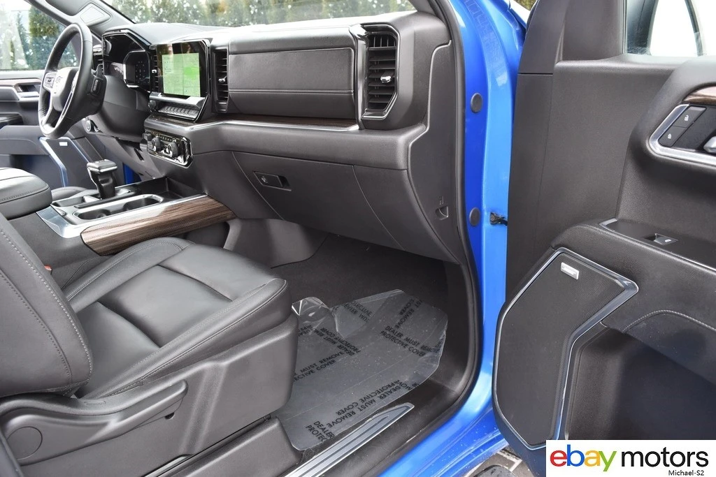 2025 Chevrolet Silverado 4th Gen - Image 16 of 21
