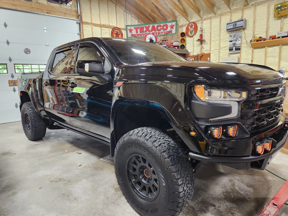 2025 Chevrolet Silverado 4th Gen - Image 17 of 31