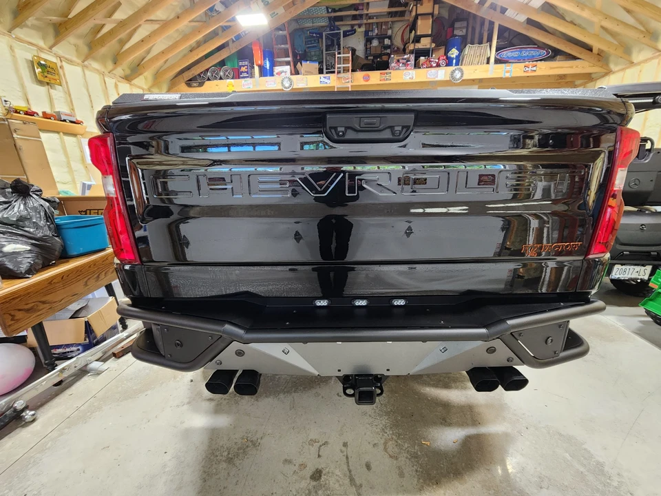 2025 Chevrolet Silverado 4th Gen - Image 2 of 31