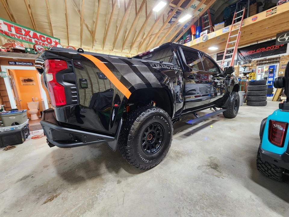 2025 Chevrolet Silverado 4th Gen - Image 9 of 31